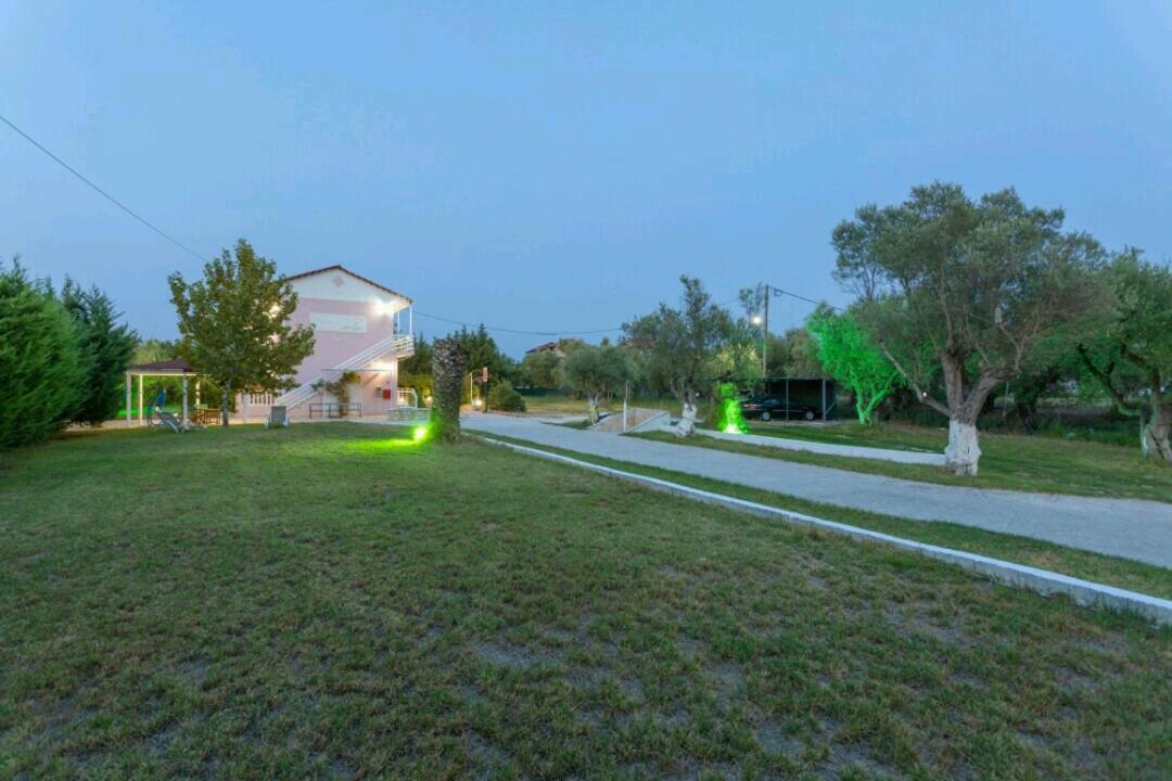 Eleni Studios & Apartments Alykes  Bagian luar foto