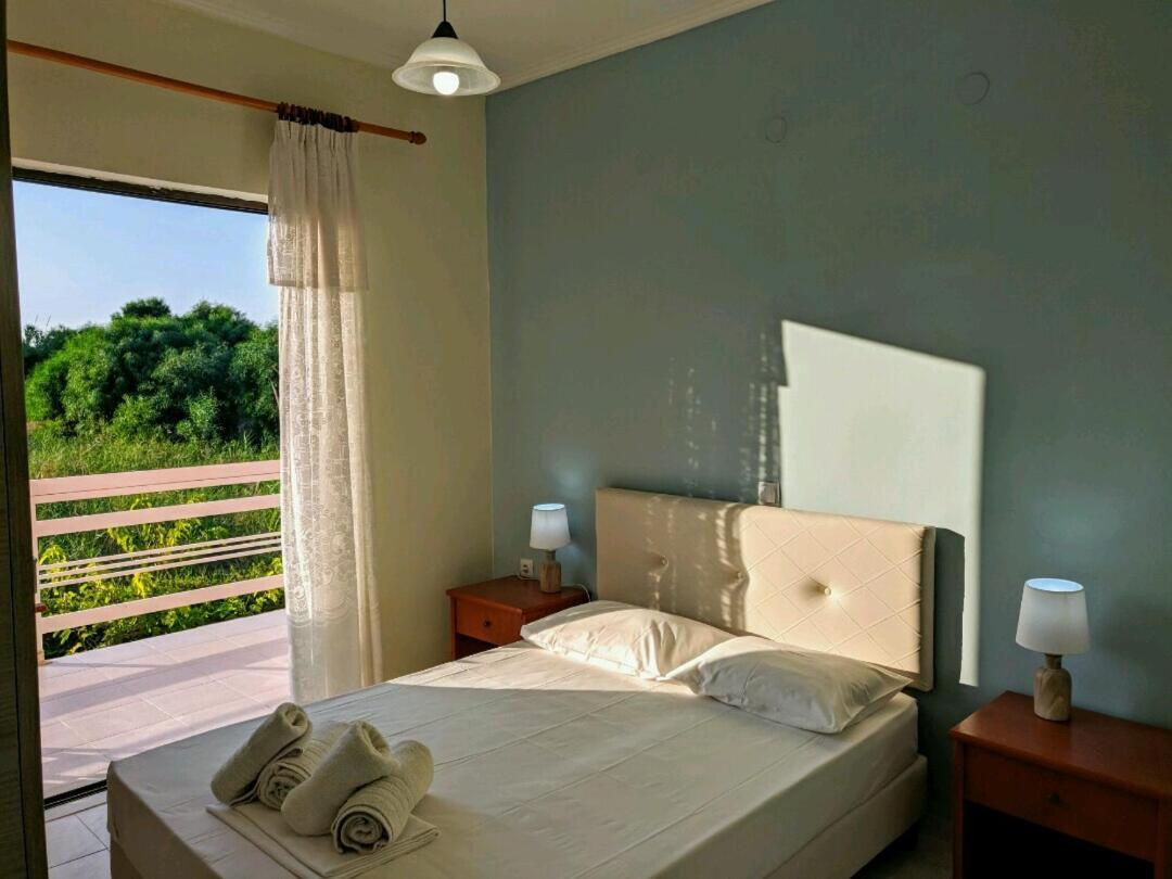 Eleni Studios & Apartments Alykes  Bagian luar foto
